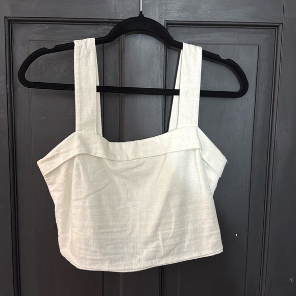 White Abercrombie and Fitch cropped tank top - Picture 1 of 4